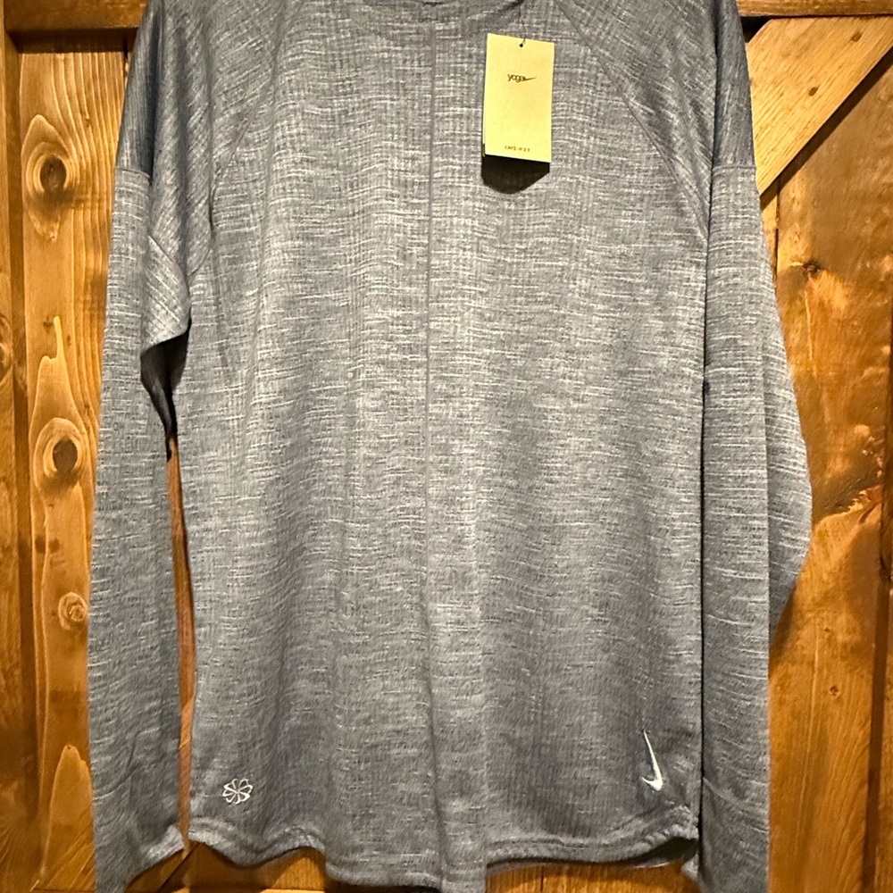 New Nike Men’s Yoga Shirt Size Large